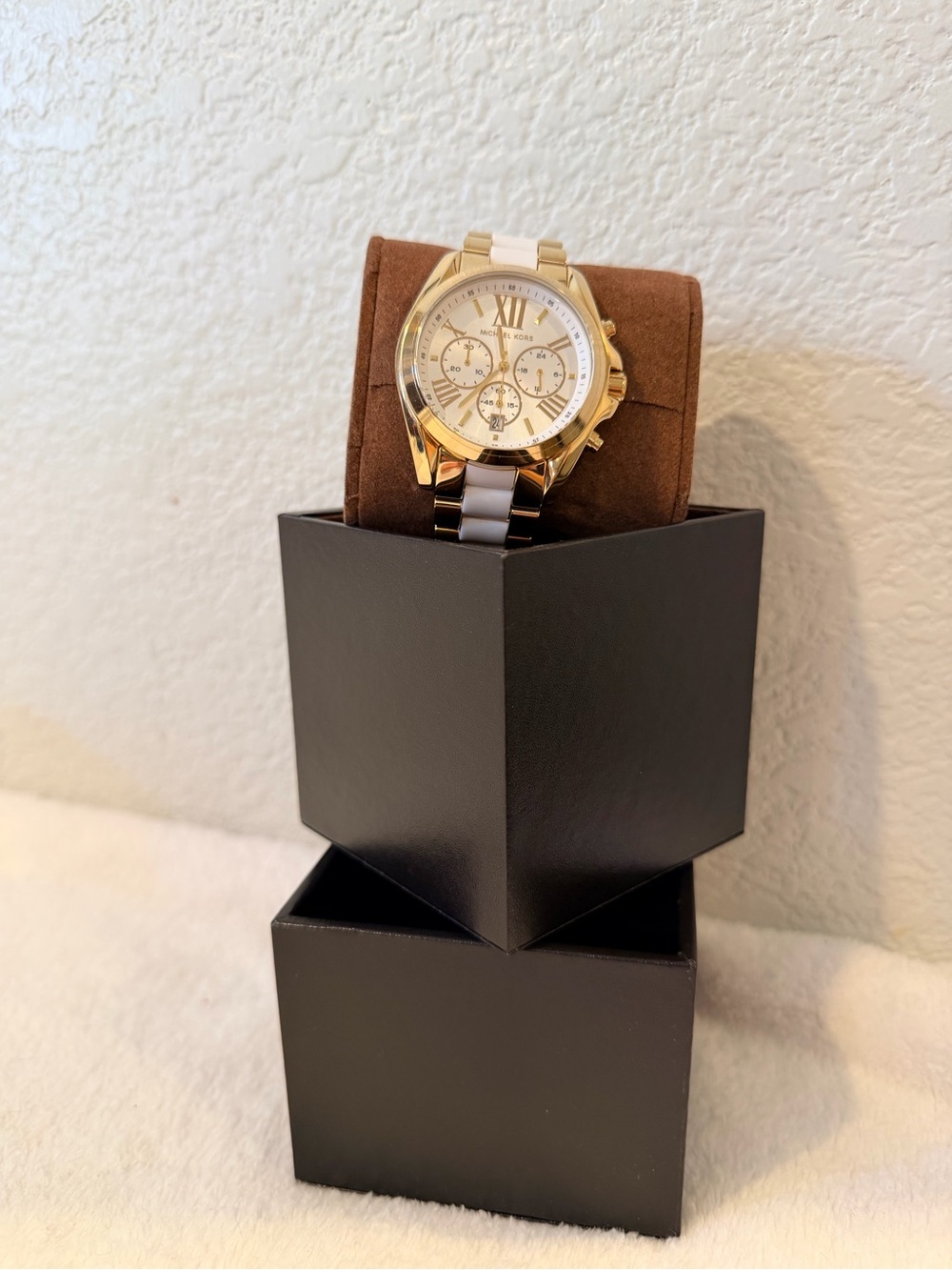 Michael Kors Gold and White Men's Chronograph Bracelet Watch
